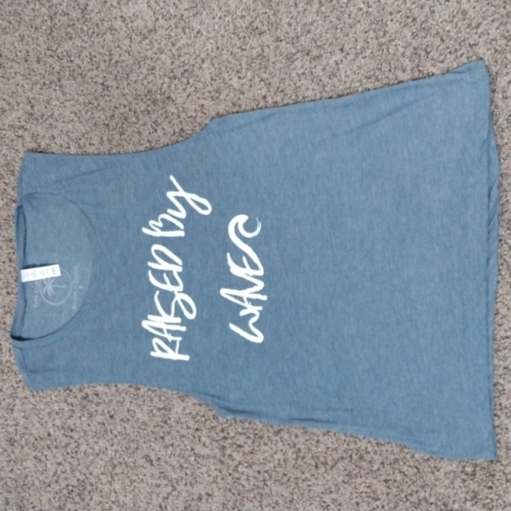 Sleeveless tank